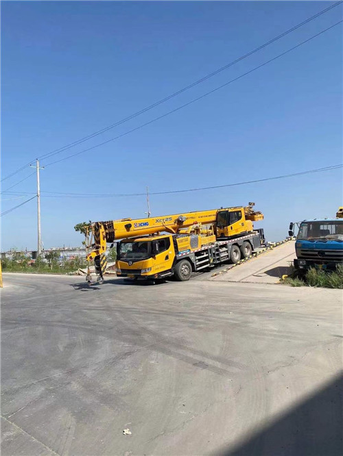 崇阳县吊车作业时，可能会产生哪些额外收费项目？