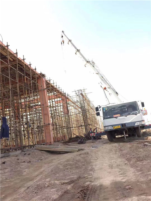 崇阳县25 吨、50 吨吊车怎么选？多大重量 / 半径适合对应车型？